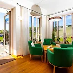 Weingut Und Gaestezimmer Perner Panzió 4*