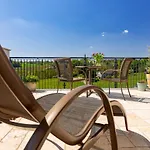 Weingut Und Gaestezimmer Perner Bed & Breakfast 4*