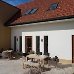 Panzió Weingut Und Gaestezimmer Perner 4*