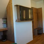 Panzió Weingut Und Gaestezimmer Perner 4*
