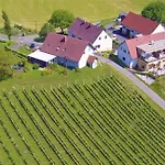 Weingut Und Gaestezimmer Perner Panzió
