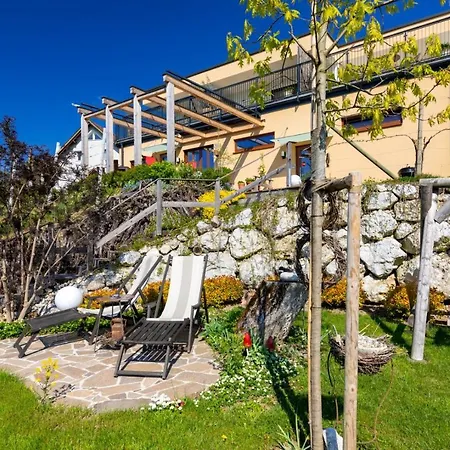 Weingut Und Gaestezimmer Perner