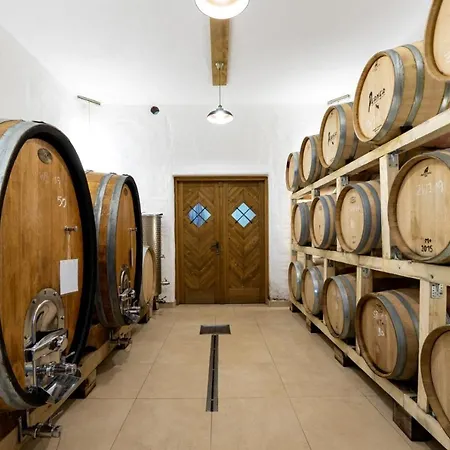 Weingut Und Gaestezimmer Perner Couette-café 4*