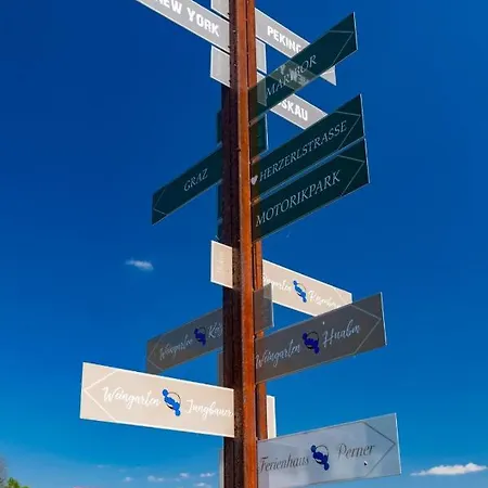 Weingut Und Gaestezimmer Perner Ehrenhausen