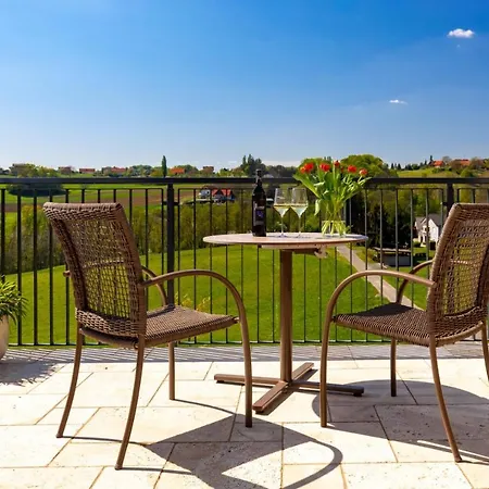 Couette-café Weingut Und Gaestezimmer Perner Ehrenhausen