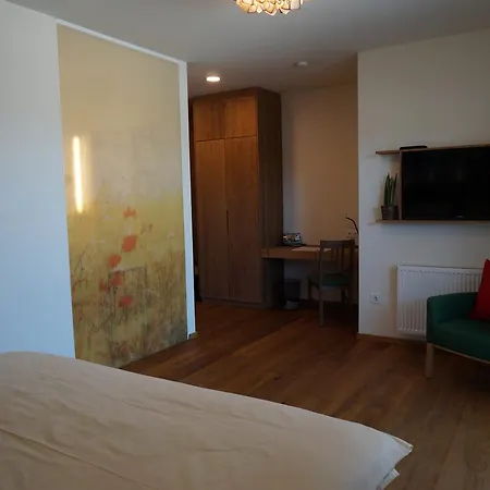 Couette-café Weingut Und Gaestezimmer Perner *