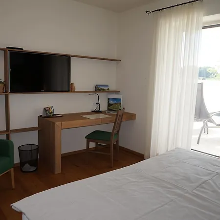 Couette-café Weingut Und Gaestezimmer Perner 4*