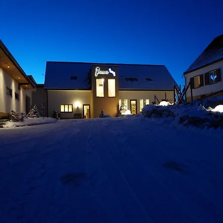 Couette-café Weingut Und Gaestezimmer Perner 4*