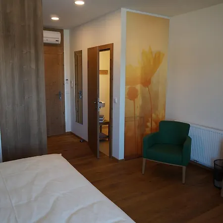 Couette-café Weingut Und Gaestezimmer Perner *