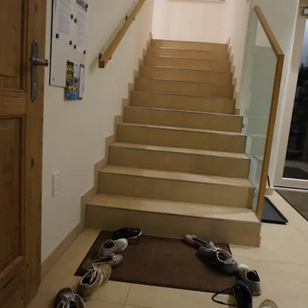 Weingut Und Gaestezimmer Perner Couette-café