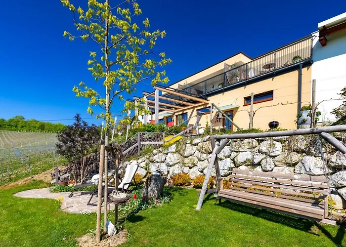 Weingut Und Gaestezimmer Perner