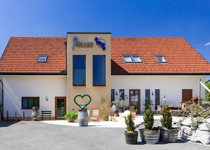 فندق مبيت وإفطار Weingut Und Gaestezimmer Perner 4*
