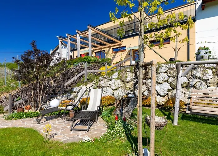 Weingut Und Gaestezimmer Perner