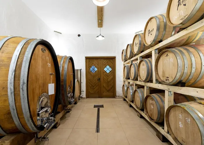 Weingut Perner Frühstückspension 4*