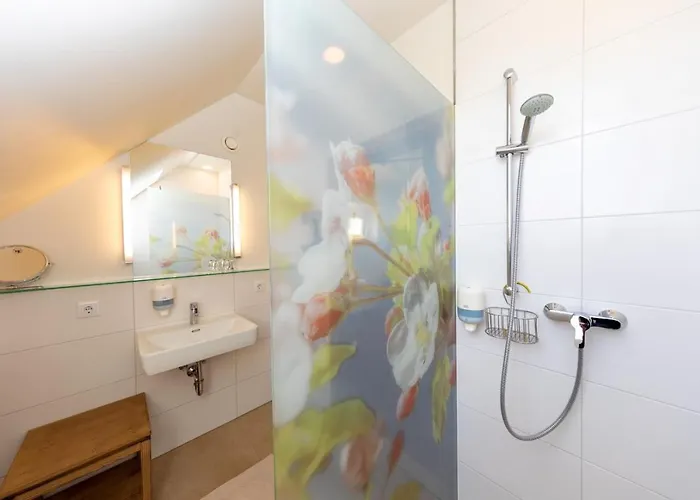 Weingut Und Gaestezimmer Perner