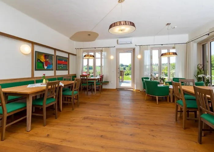 فندق مبيت وإفطار Weingut Und Gaestezimmer Perner