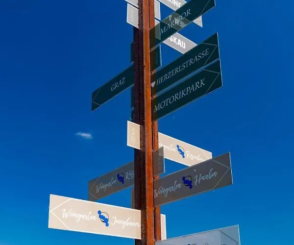 Weingut Und Gaestezimmer Perner Ehrenhausen