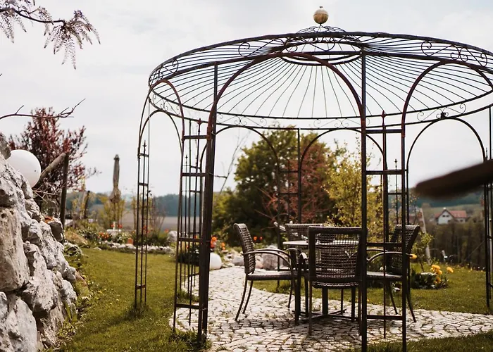 فندق مبيت وإفطار Weingut Und Gaestezimmer Perner 4*