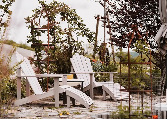 Weingut Und Gaestezimmer Perner فندق مبيت وإفطار 4*