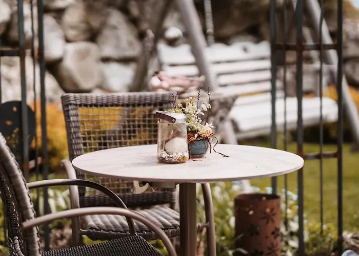 Weingut Und Gaestezimmer Perner إيهرينهاوزين