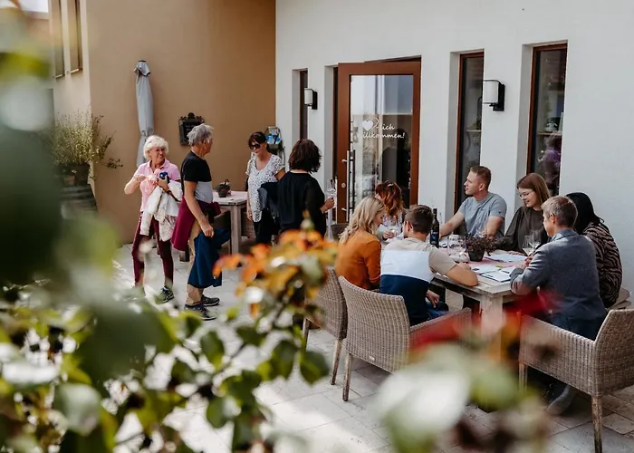 Weingut Und Gaestezimmer Perner