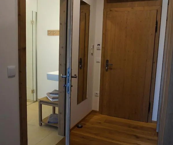 Weingut Und Gaestezimmer Perner 4* إيهرينهاوزين