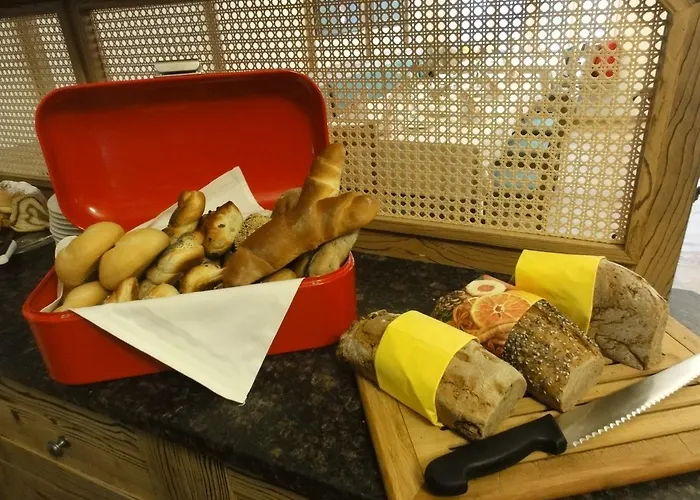 فندق مبيت وإفطار Weingut Und Gaestezimmer Perner 4*