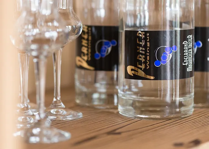 Weingut Und Gaestezimmer Perner 4* إيهرينهاوزين