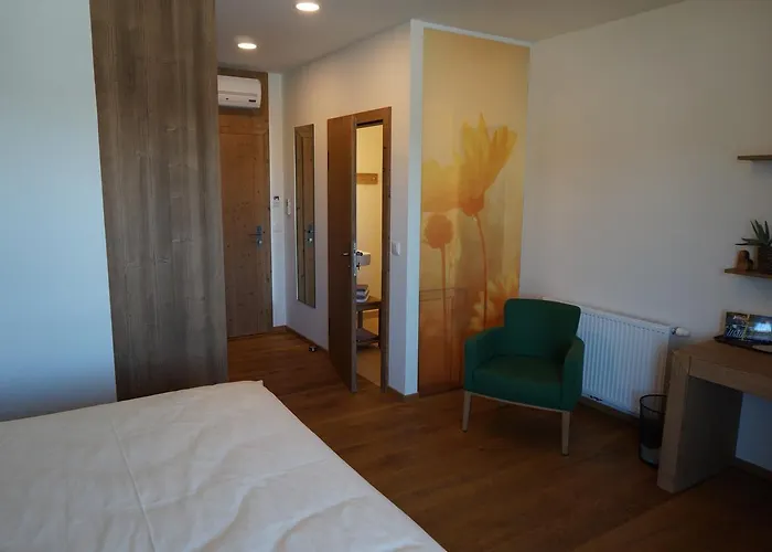 فندق مبيت وإفطار Weingut Und Gaestezimmer Perner 4*