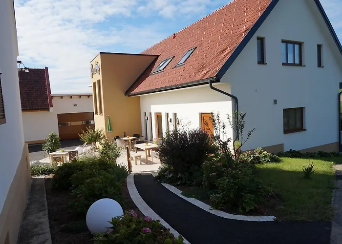 فندق مبيت وإفطار Weingut Und Gaestezimmer Perner 4*